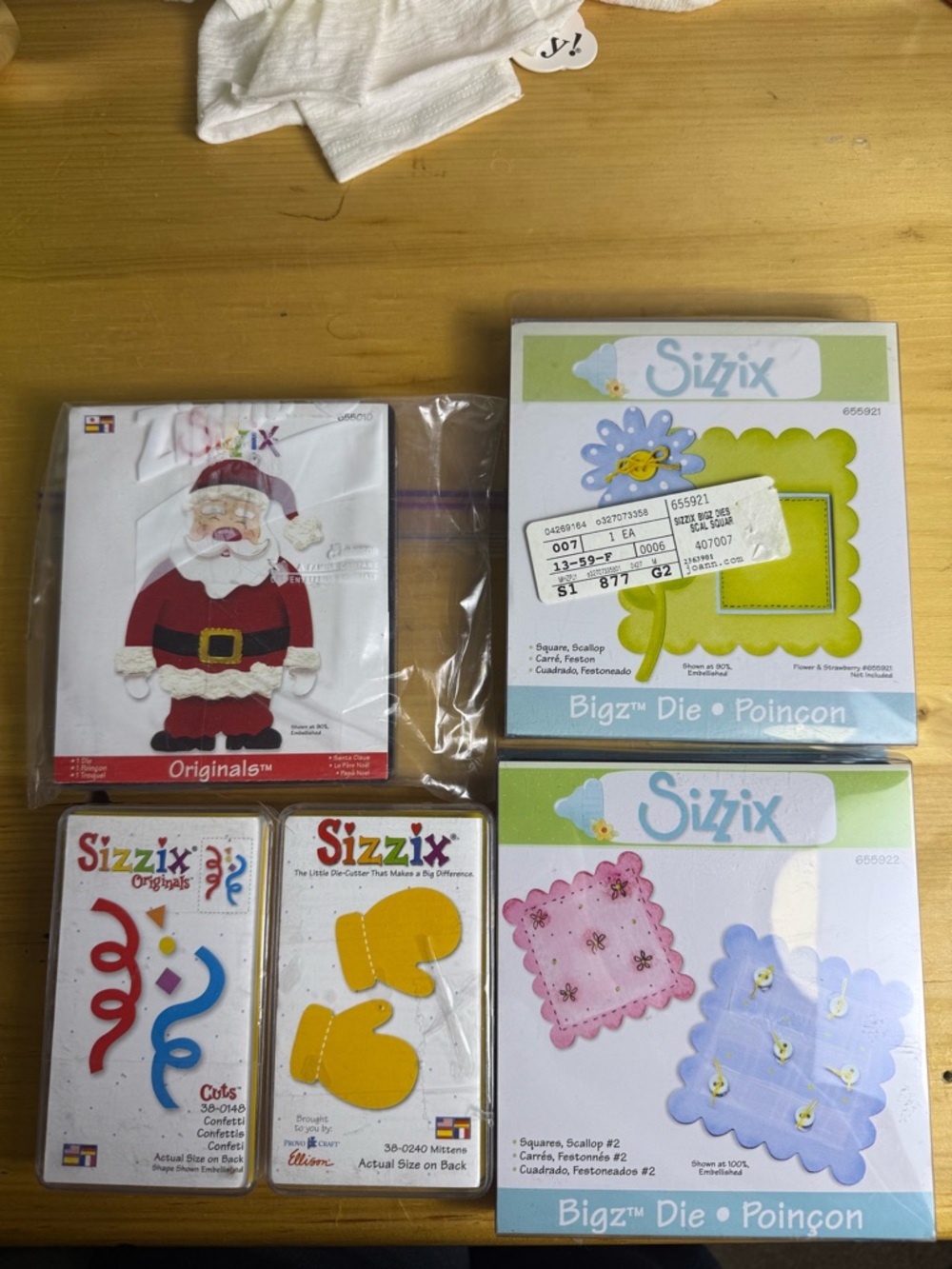 Lot of 5 Sizzix Cutting Dies Santa Mittens Confetti Squares